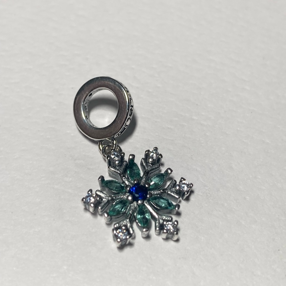 Pandora Snowflake Dangle S925 ale Gorgeous last one - Picture 2 of 6